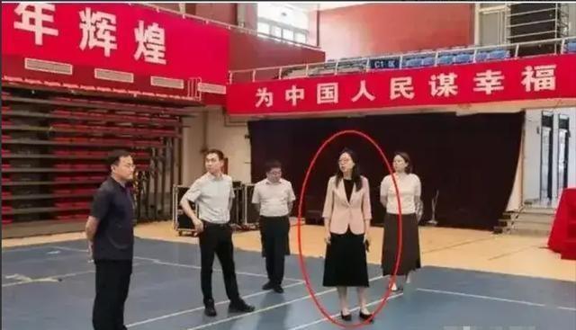凤凰网新闻手机版下载安装，快速获取新闻资讯的便捷途径，凤凰新闻手机版下载，便捷获取新闻资讯的途径