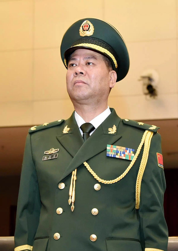 武警总部副政委颜晓东，出生地与辉煌职业生涯的探索，武警总部副政委颜晓东，出生地与辉煌职业生涯揭秘