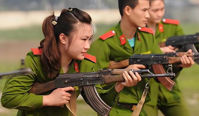 中国女兵在越南回忆录，一段跨越国界的英勇历程，中国女兵在越南回忆录，跨越国界的英勇历程