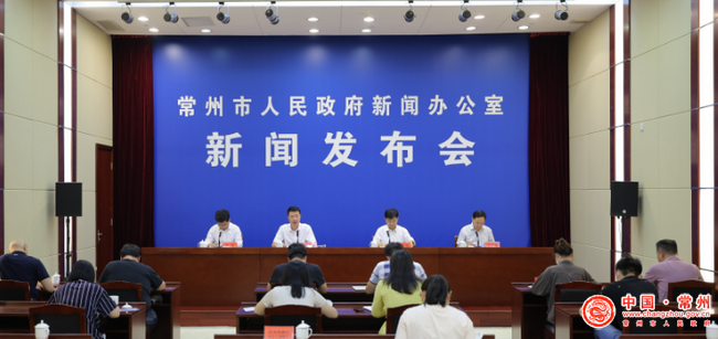 新闻发布会实录，揭示幕后细节与精彩瞬间，幕后揭秘，新闻发布会实录与精彩瞬间独家报道