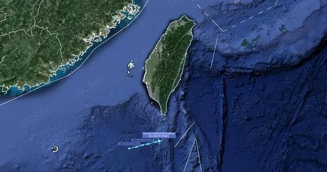 美军舰驶入台海，地区安全局势的新观察，美军舰驶入台海引发地区安全局势新观察
