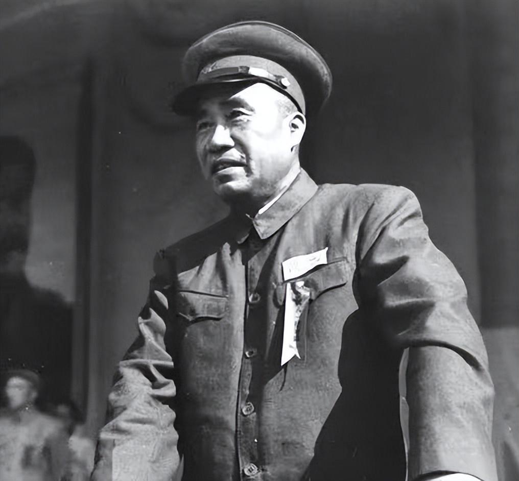十大元帅里谁是打仗最厉害——历史军事英才的杰出贡献，十大元帅中的军事奇才，谁是最顶尖的战场领袖？