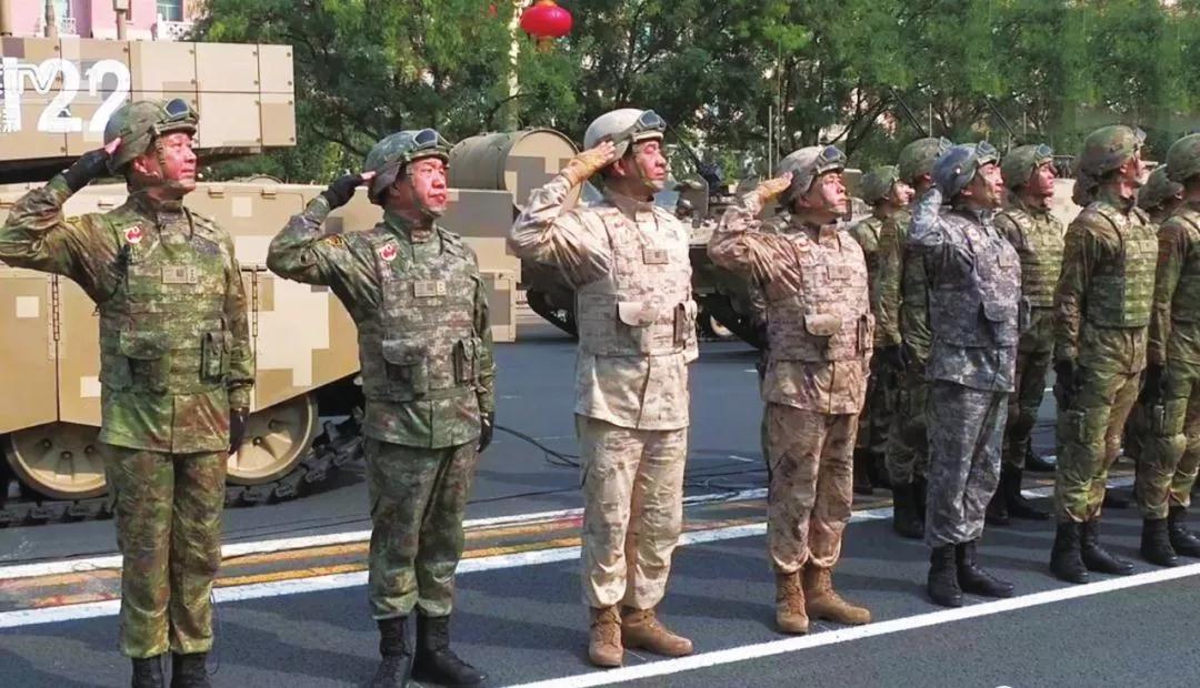 星空迷彩服的颜色种类及其特点，星空迷彩服颜色种类与特点解析