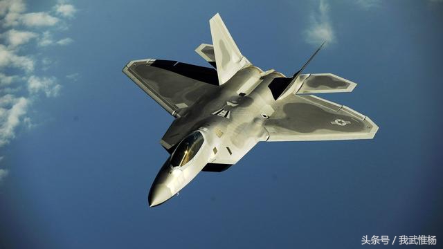 歼20与F-22游戏版对比，究竟谁更胜一筹？，歼20与F-22游戏版对决，谁居上风？