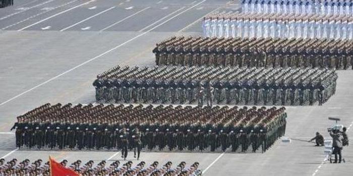 阅兵方阵，多少人一排？深度解析阅兵仪式规模与细节，阅兵仪式深度解析，方阵排列人数与规模细节探讨