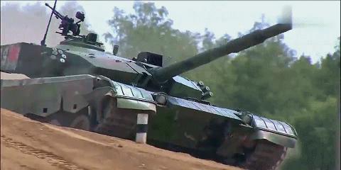 T72与96A，两款主战坦克的对比与探讨，T72与96A主战坦克对比探讨，性能、特点与优劣分析