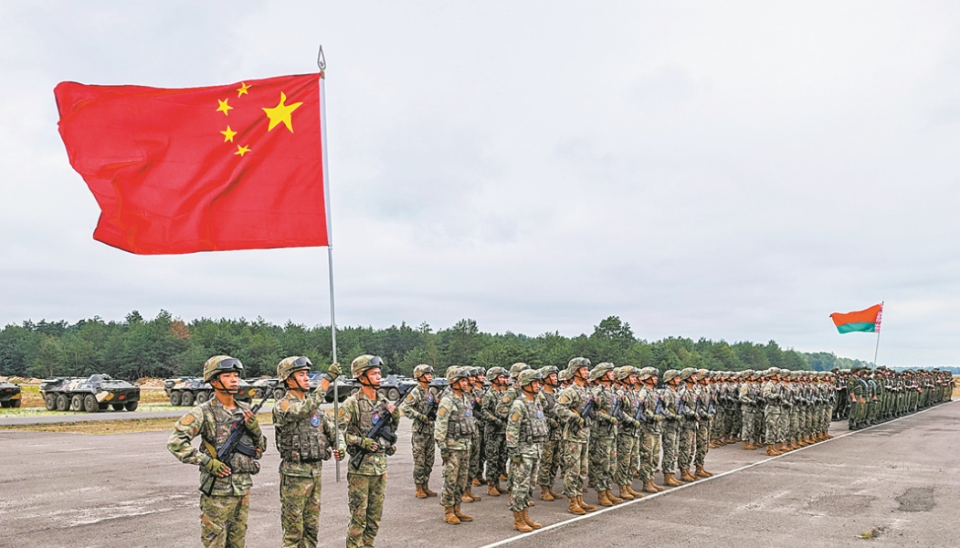 国防部宣布中俄联演和中越联训，深化军事合作，共筑地区和平，中俄越军事合作深化，联演联训共筑地区和平新篇章