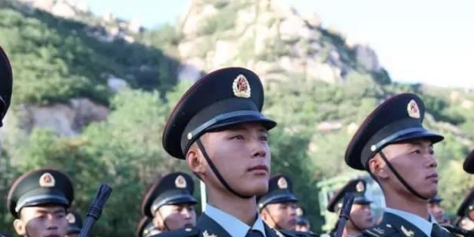 女兵张莉莉的老公，背后的故事与支持的力量，女兵张莉莉的丈夫，背后的无声支持与力量之源