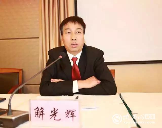 国家最新新闻头条，全面解读时事热点，洞悉国内外发展动态，时事热点解读，国内外发展动态全面报道