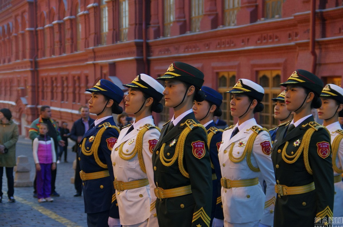 中国人民解放军仪仗队女兵正步，展现力量与荣耀的典范，中国人民解放军仪仗队女兵正步，力量与荣耀的典范风采展示