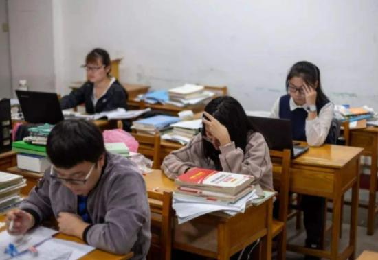 中央最新班子公示及其影响，深度解读与前瞻，中央新班子公示，深度解读影响及未来前瞻