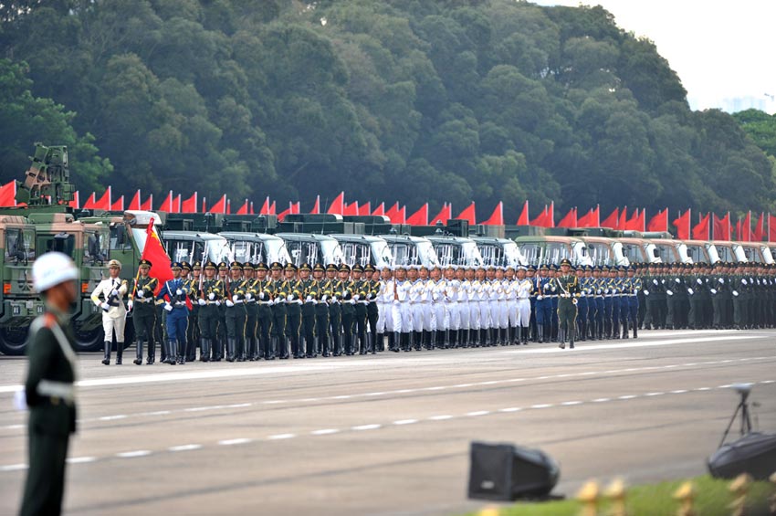 香港回归阅兵式，回顾与瞻望，香港回归阅兵式，回顾历史，展望未来发展