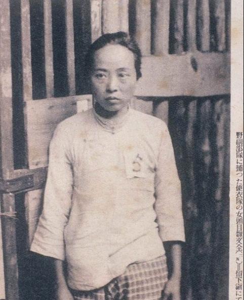 漂亮的中国女兵照片集锦，展现新时代巾帼英雄风采，新时代巾帼英雄风采，中国女兵照片集锦