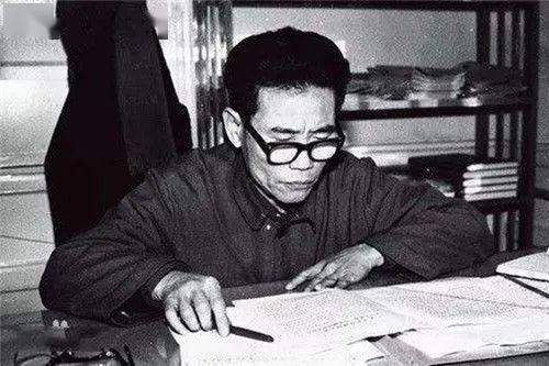 彭士禄作文，探索海洋之心的传奇人生，彭士禄，探索海洋之心的传奇人生之旅
