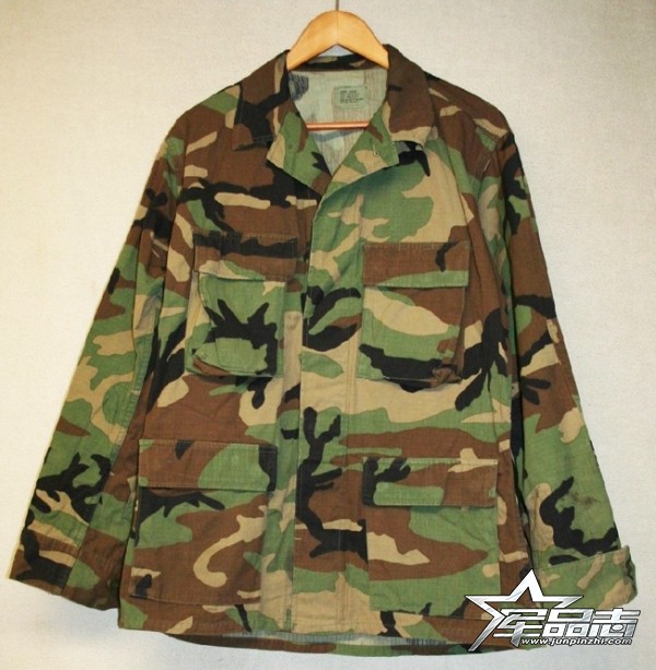 全军配发夹克式作训服，现代化军服的转变与意义，全军换装夹克式作训服，现代化军服转变及其意义