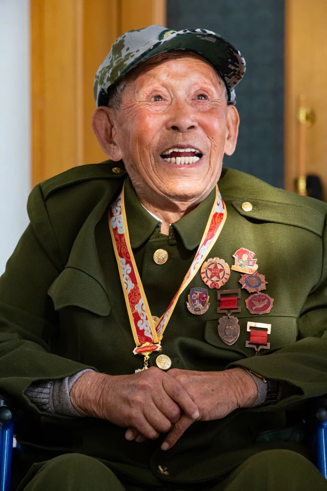 纪念抗美援朝70周年老兵访谈录，历史的见证，永恒的敬意，抗美援朝老兵访谈录，纪念英雄70周年，致敬历史与和平的永恒敬意