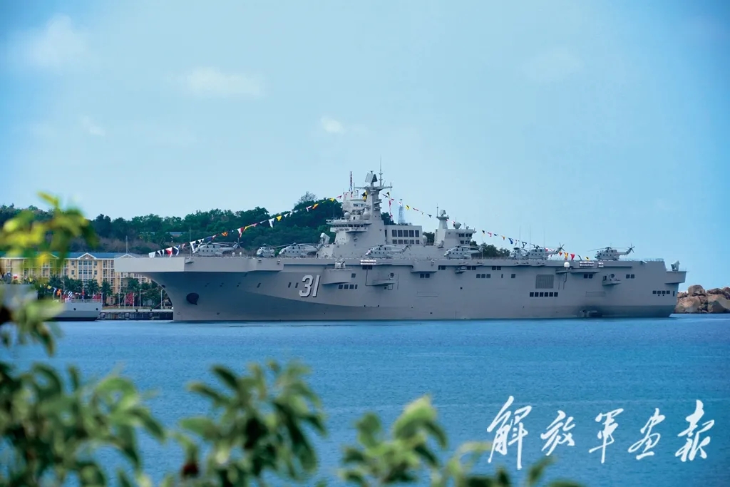 海军三型主战舰艇入列，中国海军力量的崭新篇章，中国海军力量新篇章，三型主战舰艇正式入列