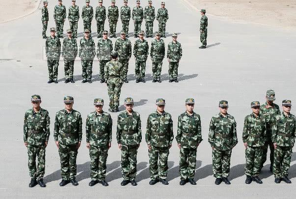 国外老兵打新兵，经验与技能的碰撞还是训练方式的挑战？，国外老兵与新兵对抗，经验与技能的交锋还是训练模式的挑战？