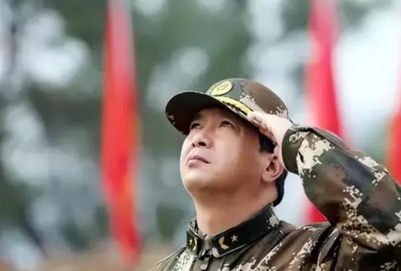 丁晓兵，一位引领时代的杰出人物，丁晓兵，时代引领者的杰出风采