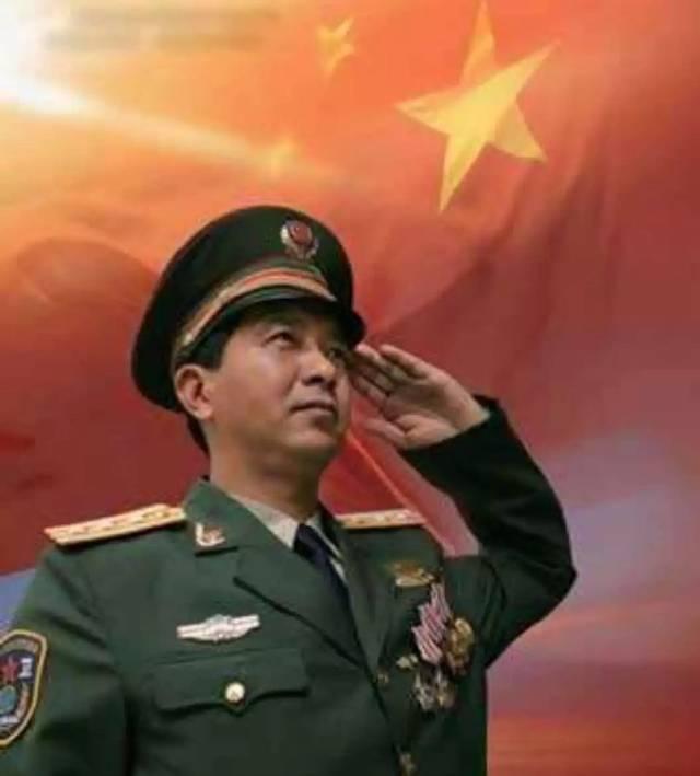 独臂英雄丁晓兵简介，独臂英雄丁晓兵，不屈的战士简介