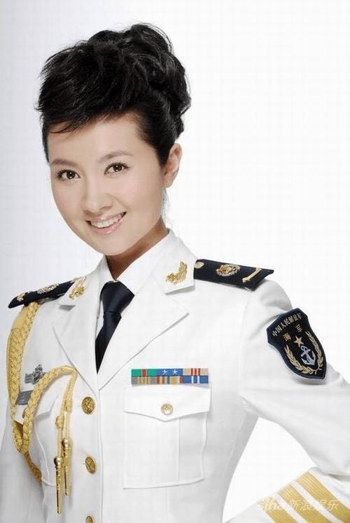 中央军事频道主持人雅文简历介绍，中央军事频道主持人雅文简历揭秘