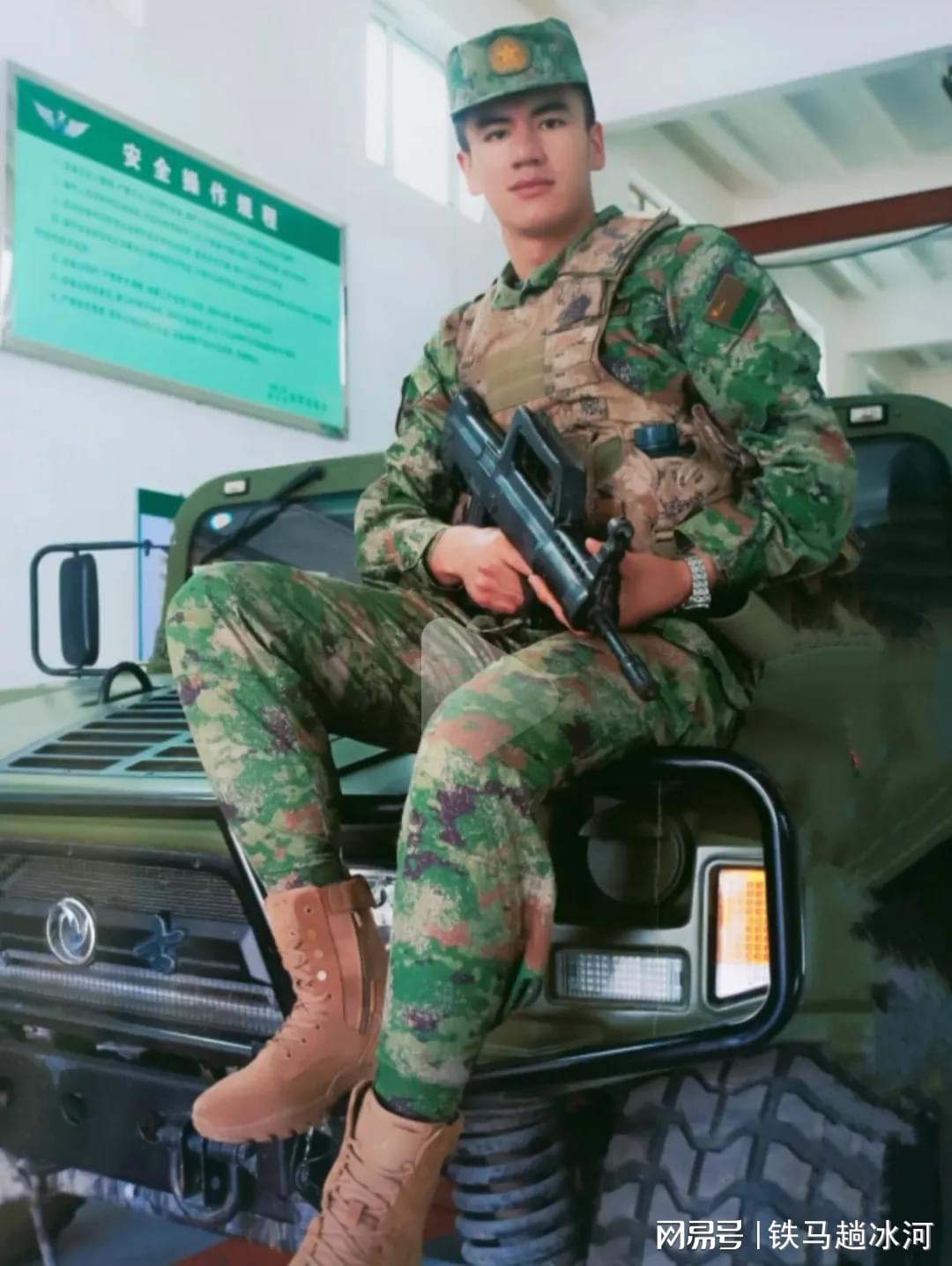 关于21式迷彩服武警与解放军的优劣对比的探讨，21式迷彩服，武警与解放军优劣势对比探讨