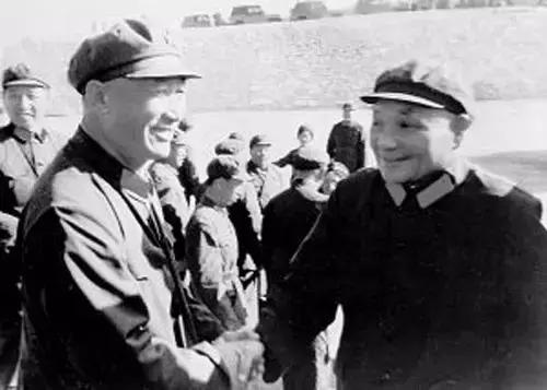 朱日和阅兵全况深度解析，朱日和阅兵全景深度剖析