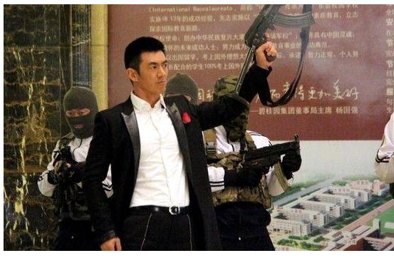 中国女特种兵之火凤凰，荣耀与力量的象征，中国女特种兵之火凤凰，荣耀与力量的独特象征
