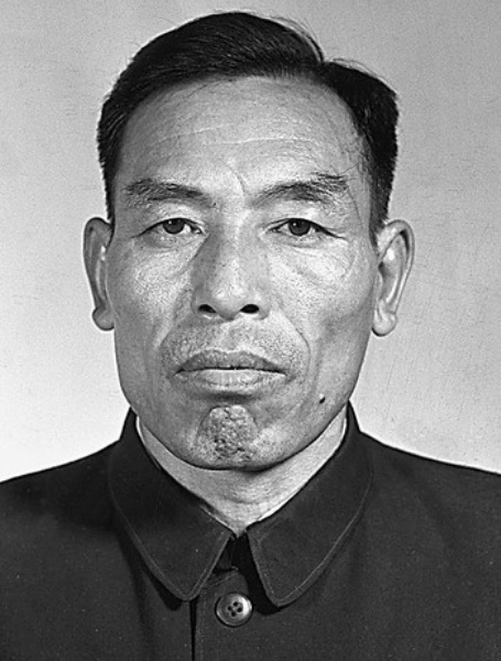 丁晓兵，优秀边陲儿女的光辉典范，丁晓兵，优秀边陲儿女典范