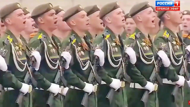 中国参加俄罗斯阅兵现场视频，展现中俄深厚友谊与军事合作，中俄深厚友谊与军事合作见证，中国参加俄罗斯阅兵现场纪实