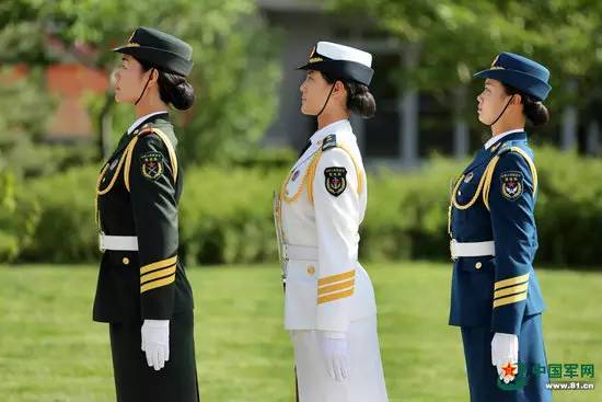 揭秘历史上的经典军服，65式仪仗队军服，揭秘经典军服，65式仪仗队军服的历史解读
