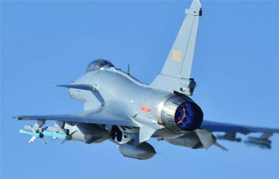歼-10战斗机，中国的骄傲，非美国所属，歼-10战斗机，中国之骄傲，非美国所属风采