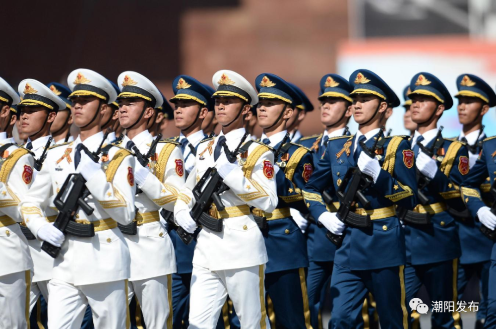 揭秘，2015年俄罗斯阅兵的无解说背后故事，揭秘，俄罗斯阅兵无解说背后的故事（2015年）