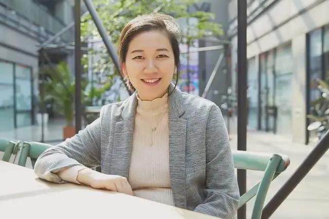 丁晶的丈夫汪晓照片，揭秘低调的幸福人生，丁晶丈夫汪晓照片曝光，低调幸福人生的揭秘