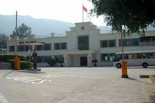 石岗军营地理位置分析，探究石岗军营离哪个关近，石岗军营地理位置解析，探究其与近关之距离
