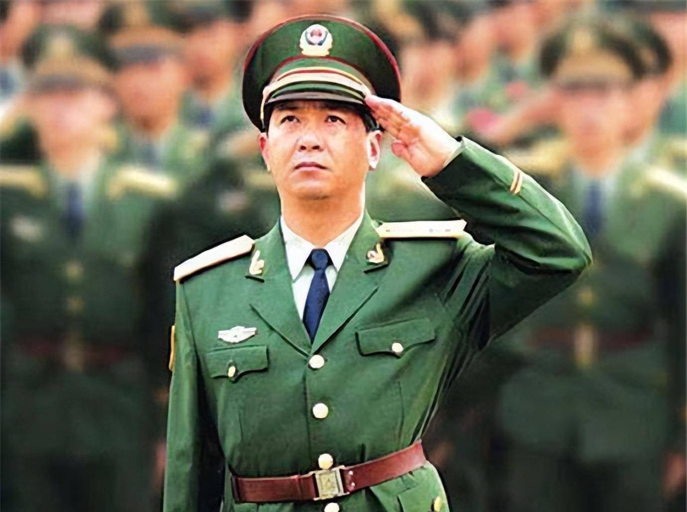 独臂英雄丁晓兵