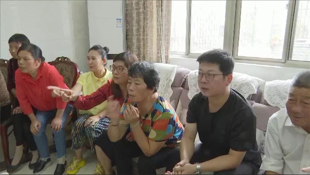 中国阅兵海军方队，展现海上强国力量，中国阅兵海军方队，展现海上强国风采