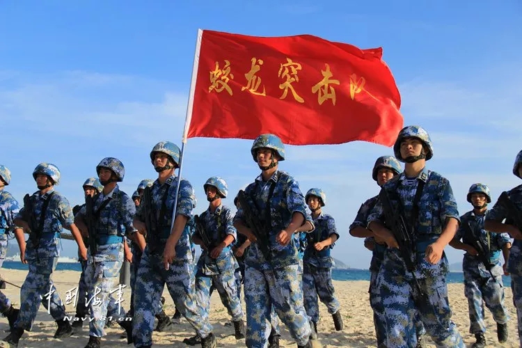 揭秘蛟龙突击队宣传视频，英勇无畏的特种部队形象展示，蛟龙突击队宣传视频揭秘，特种部队英勇形象展示