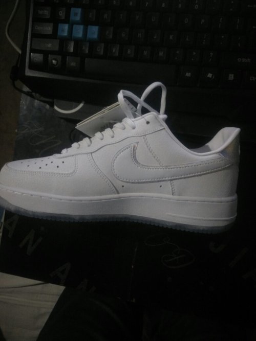 Nike空军一号真假鉴别指南，Nike空军一号真假鉴别攻略