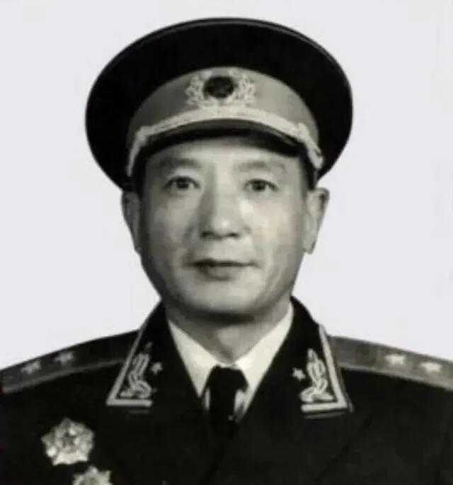 中国军衔资历等级及标志，深入了解中国军事体系的核心组成部分，中国军衔资历等级与标志，军事体系核心组成部分详解