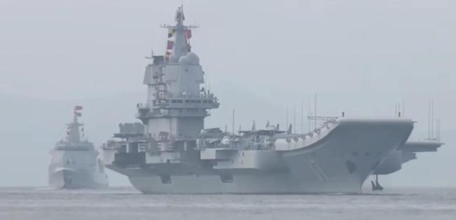 辽宁舰山东亮相，展现中国海军强大实力，辽宁舰山东亮相，彰显中国海军雄厚实力