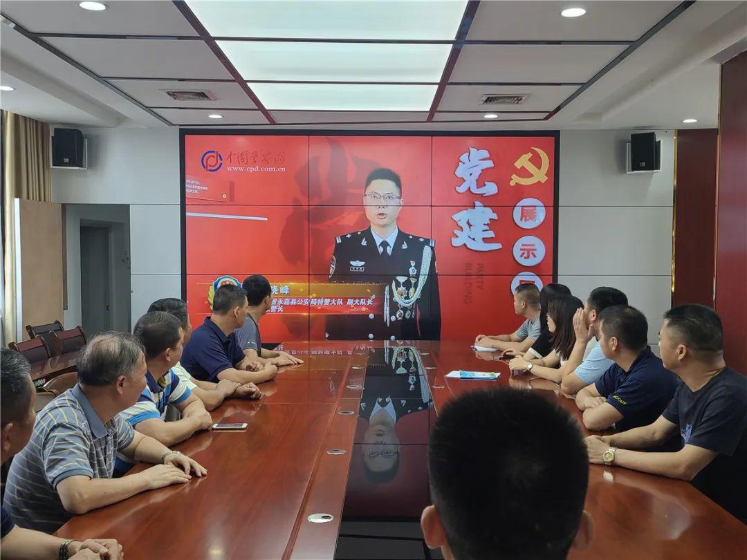 八一勋章和七一勋章，荣誉之巅的比较，八一勋章与七一勋章，荣誉之巅的对比
