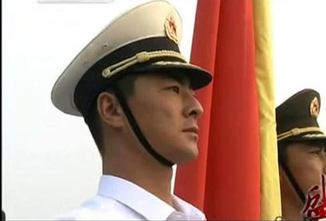 中国军人男性同志，英勇无畏，民族骄傲，中国军人，英勇无畏，民族骄傲之典范