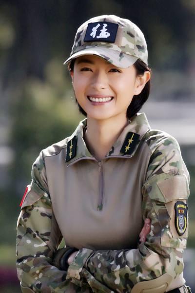 中国女特种兵冯霞，英勇传奇与无尽荣耀的小说世界，中国女特种兵冯霞，英勇传奇与荣耀的征途