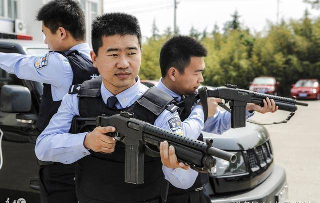 侦查学专业毕业后的职业路径，成为什么样的警察？，侦查学专业毕业后职业路径探索，成为何种类型的警察？