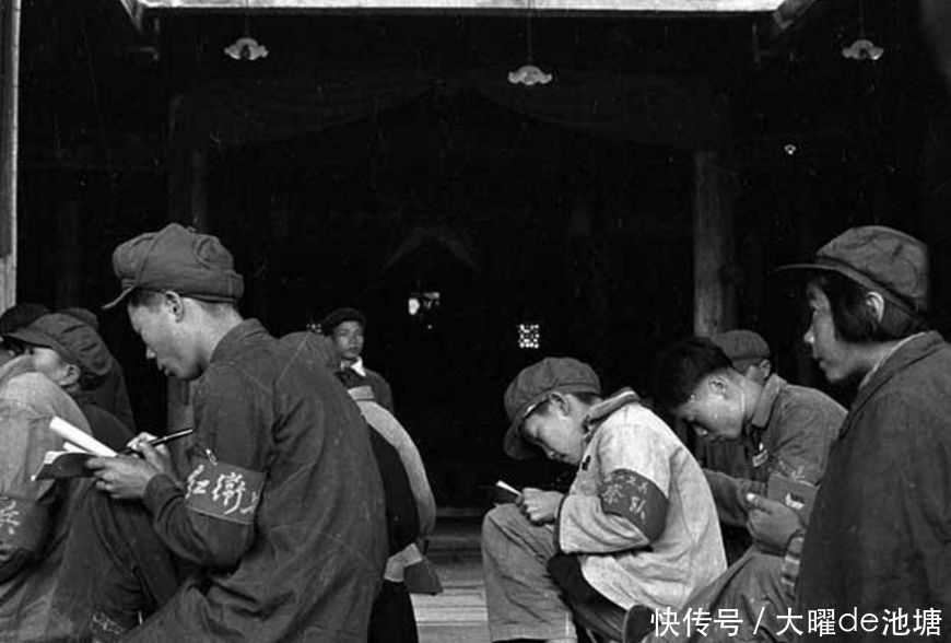 揭秘红卫兵不敢动的两位将军，背后的故事与启示，揭秘两位红卫兵不敢动的将军，背后的故事与深层启示