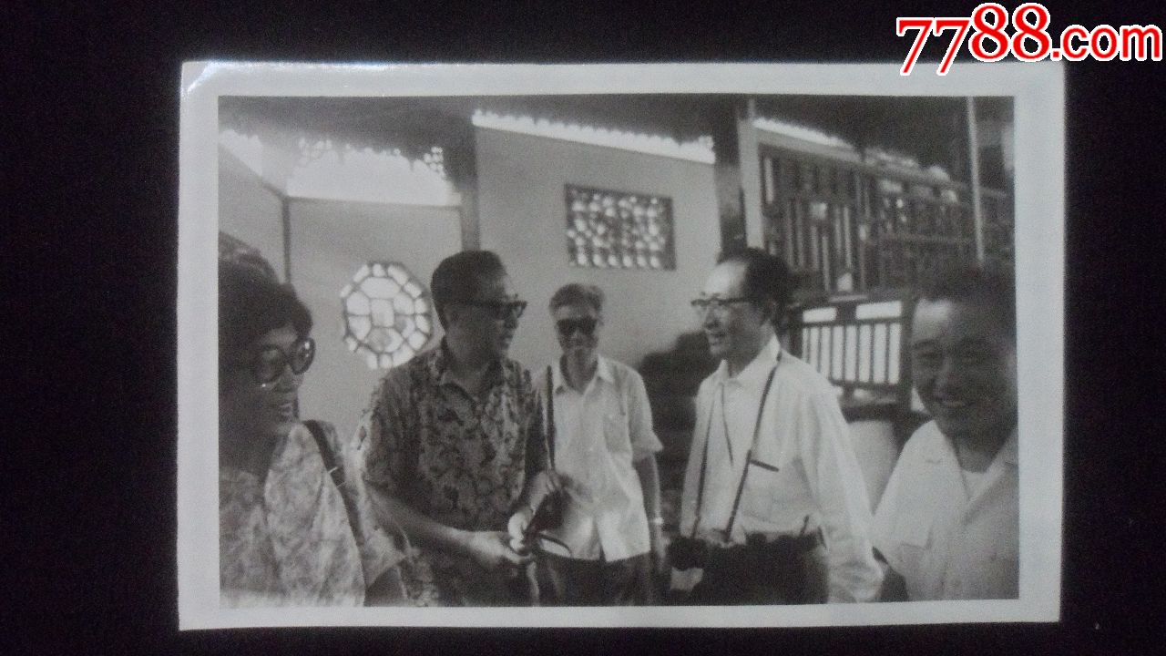 第一批台湾返大陆探亲，历史性的瞬间与深深的乡愁，第一批台湾同胞返大陆探亲，历史瞬间与乡愁深深