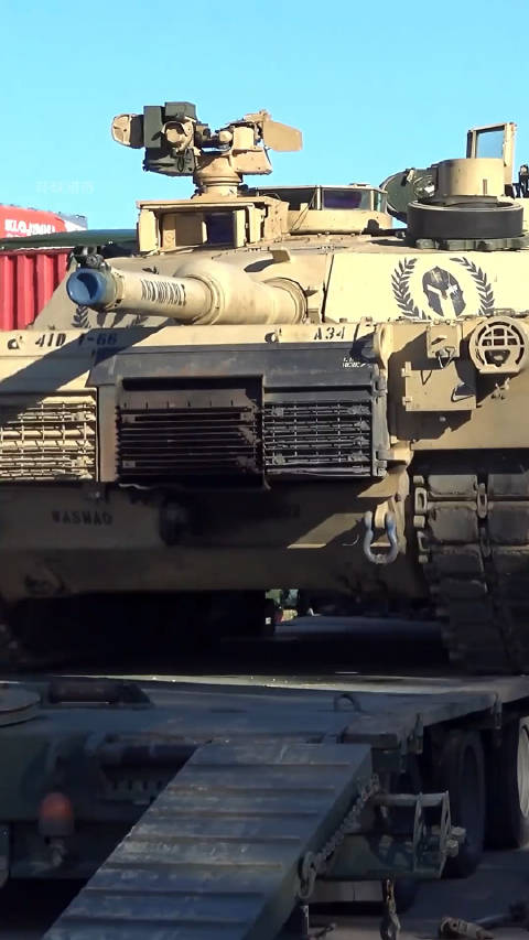 M1A2艾布拉姆斯坦克的缺陷与挑战分析，M1A2艾布拉姆斯坦克缺陷及挑战解析