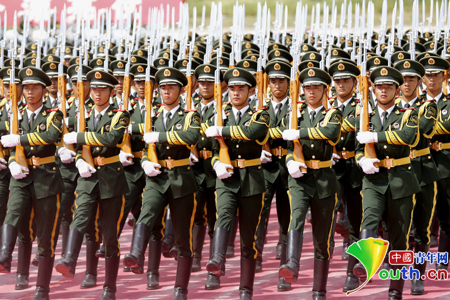 阅兵最先出场的是什么？深度解析阅兵仪式中的开场元素，阅兵仪式揭秘，首个出场的是谁？深度剖析开场元素