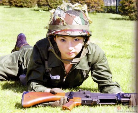 台湾女兵木兰步，勇气与荣耀的象征，台湾木兰步女兵，勇气与荣耀的典范